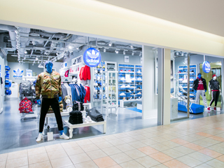 Adidas originals shop | Shop-Guide | From JR TOWER Sapporo Station shopping  center \u003cAPIA ESTA paseo, STELLAR PLACE\u003e of direct connection